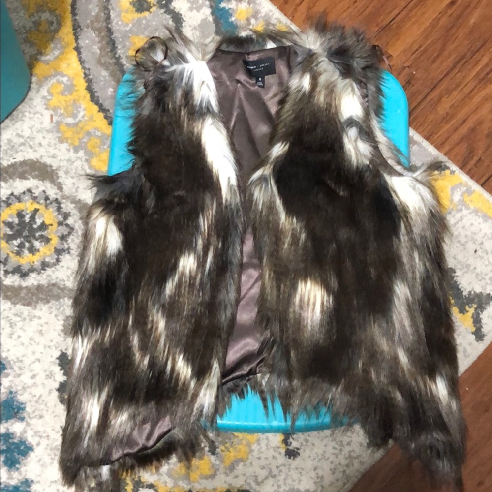Romeo and Juliet Faux Fur Vest